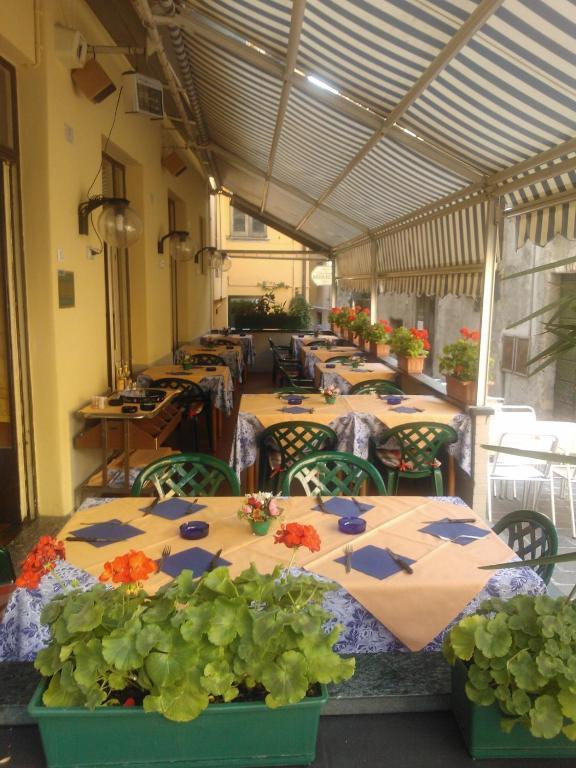 Albergo Vecchia 梅纳焦 外观 照片